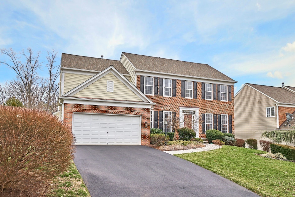 5947 Tumble Creek Court, Haymarket, VA 20169, Presented by Fran Rudd, Century 21 Redwood Realty